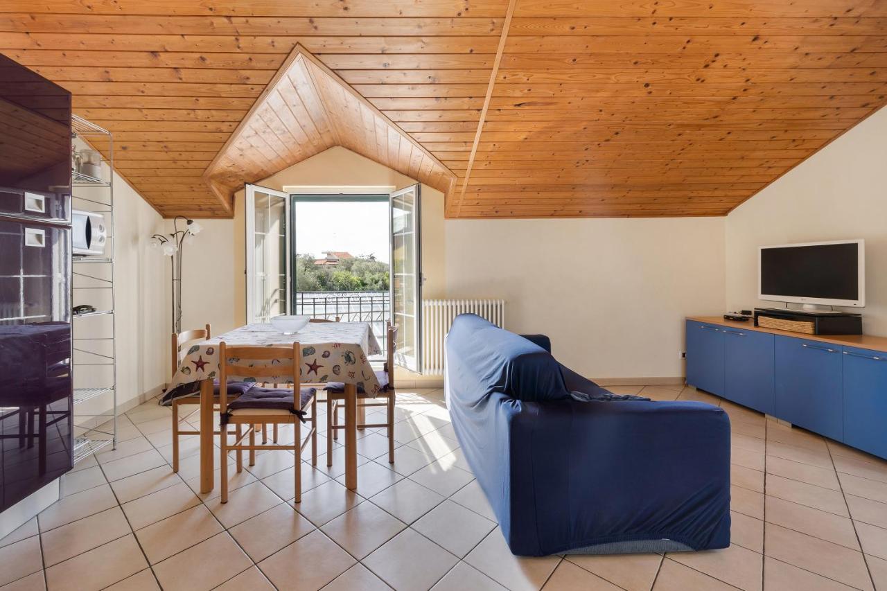 La Casa Di Lady Appartement Ceriale Buitenkant foto