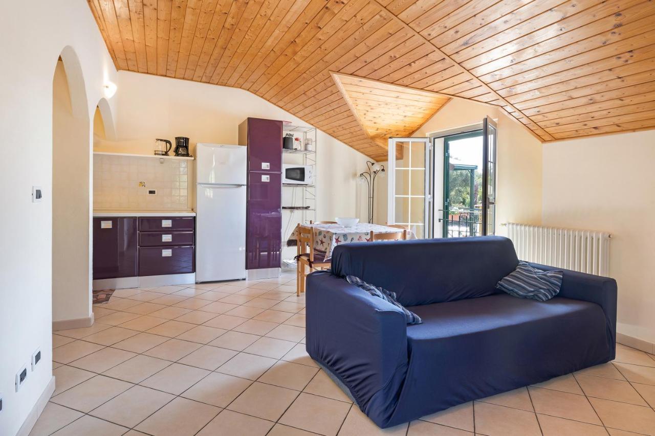 La Casa Di Lady Appartement Ceriale Buitenkant foto