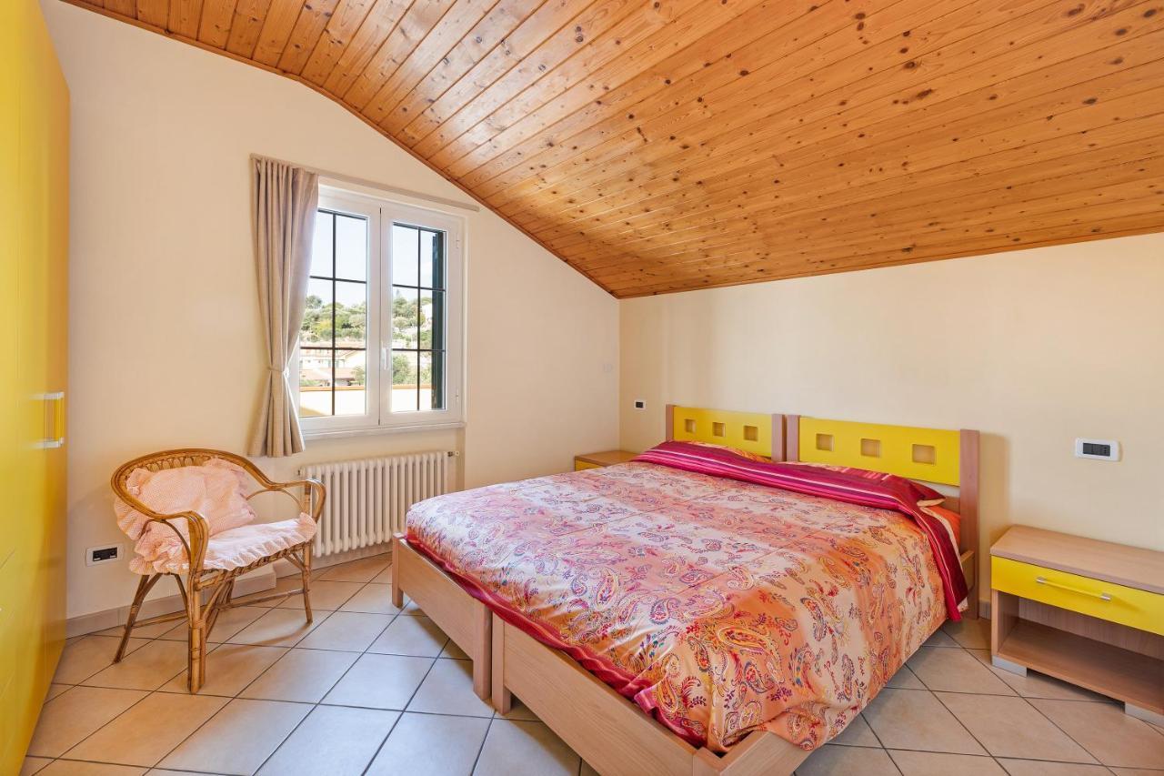 La Casa Di Lady Appartement Ceriale Buitenkant foto